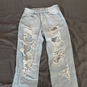 Light wash American eagle jeans